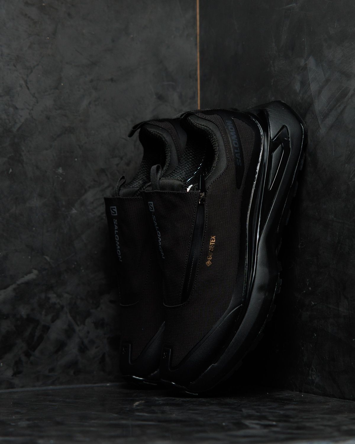 Кросівки Salomon Odyssey Elmt Gore-Tex Triple Black SL032 фото