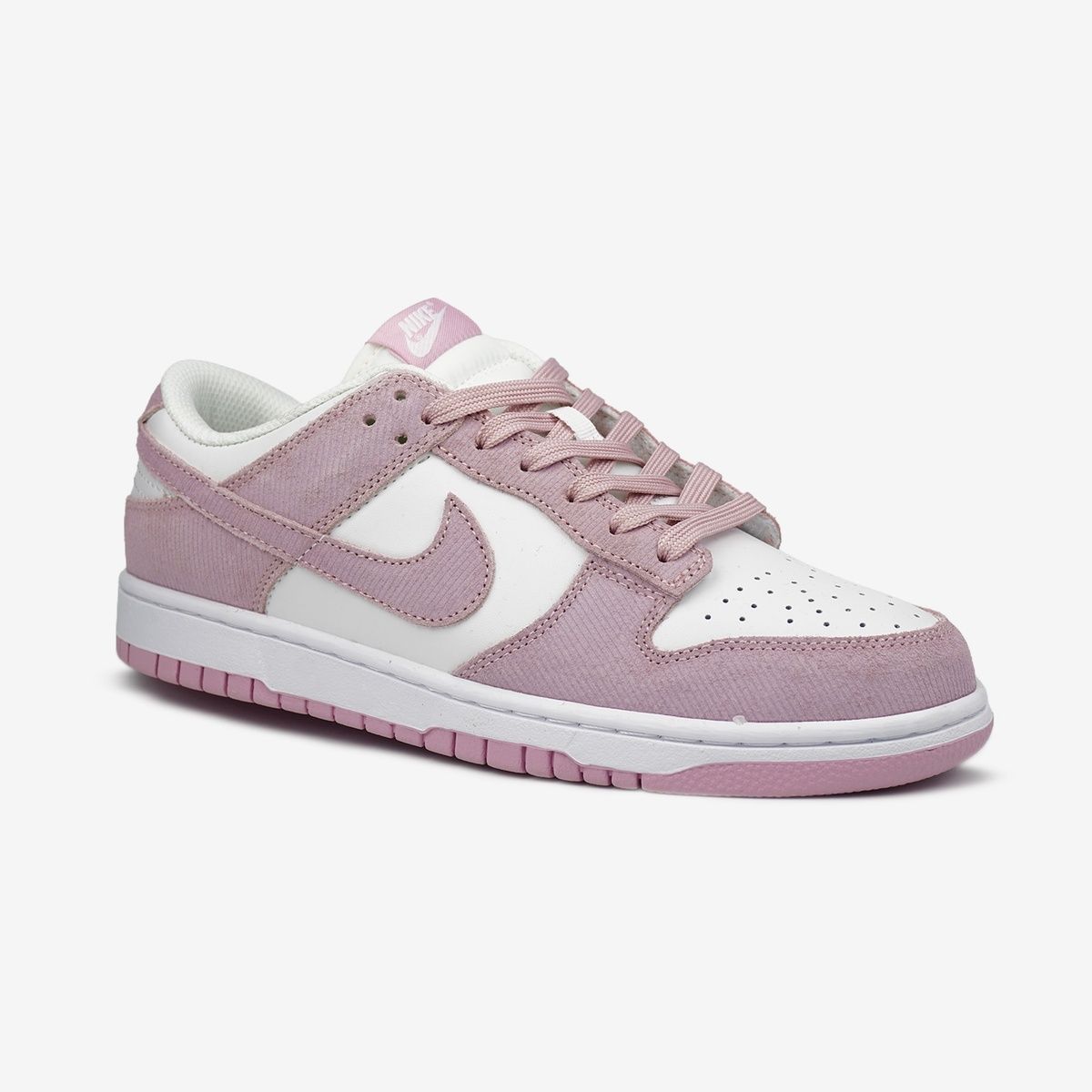 Nike SB Dunk Low Pink Corduroy 0394 фото