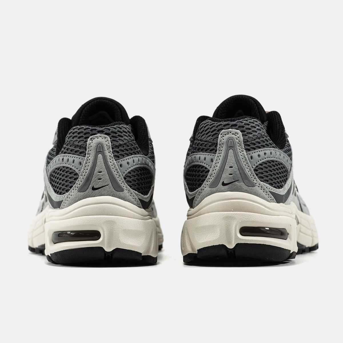 Кросівки Nike Air Max Moto 2K 3038 фото Кросівки Nike Air Max Moto 2K 3038 фото