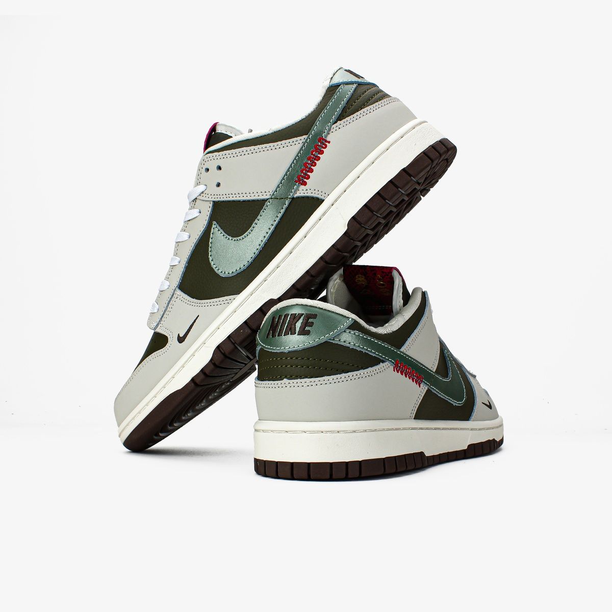 Кросівки Nike Dunk Low Retro Year of the Snake B32 фото