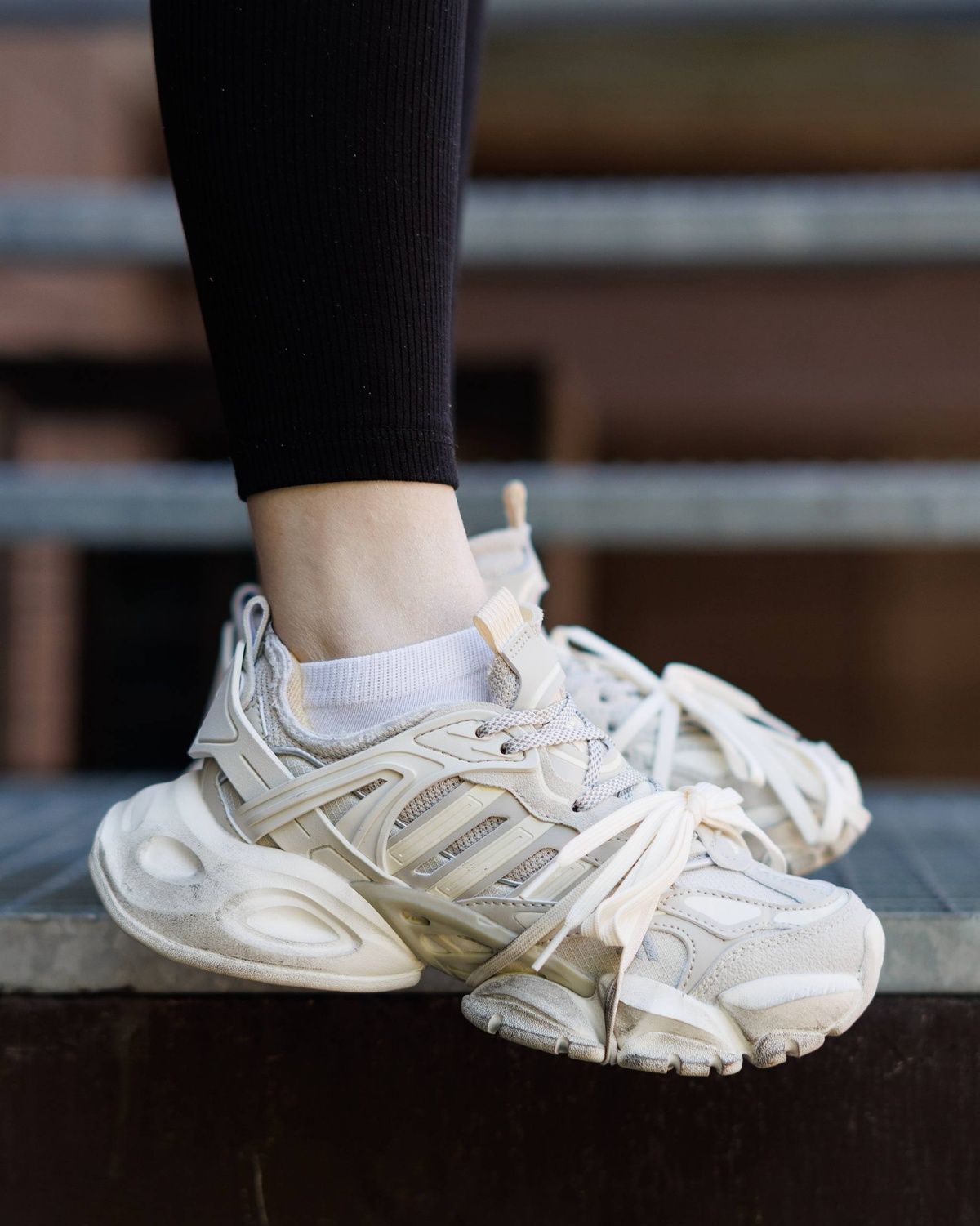 Кросівки Adidas Vento XLG Runner Deluxe Beige AD121 фото