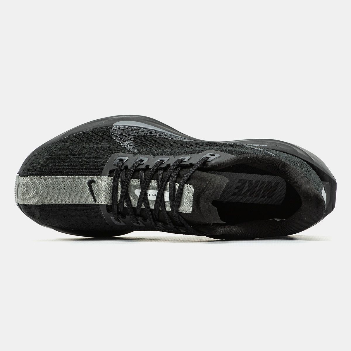 Кросівки Nike Vomero Premium 3024 фото