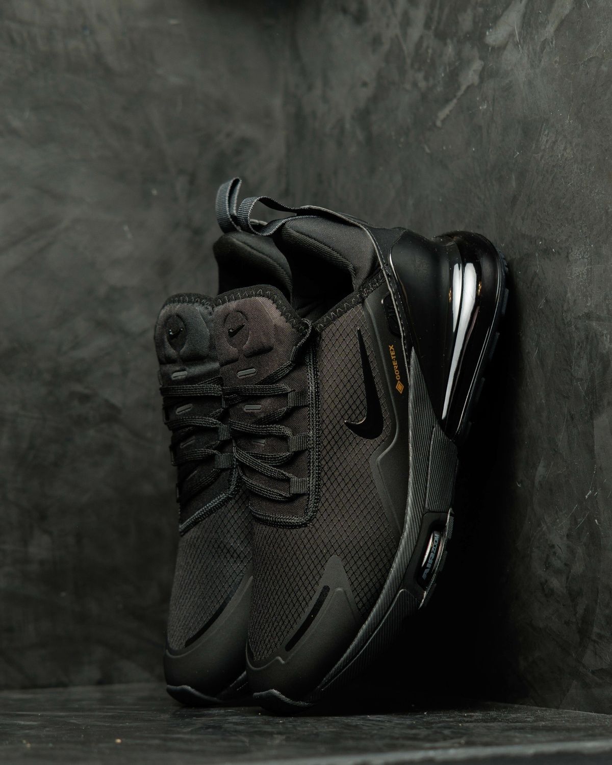 Кросівки Nike Air Max 270 Gore-Tex Triple Black NK393 фото