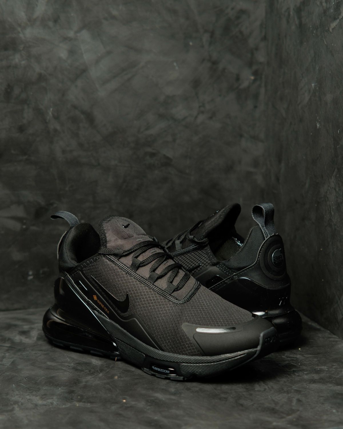 Кросівки Nike Air Max 270 Gore-Tex Triple Black NK393 фото