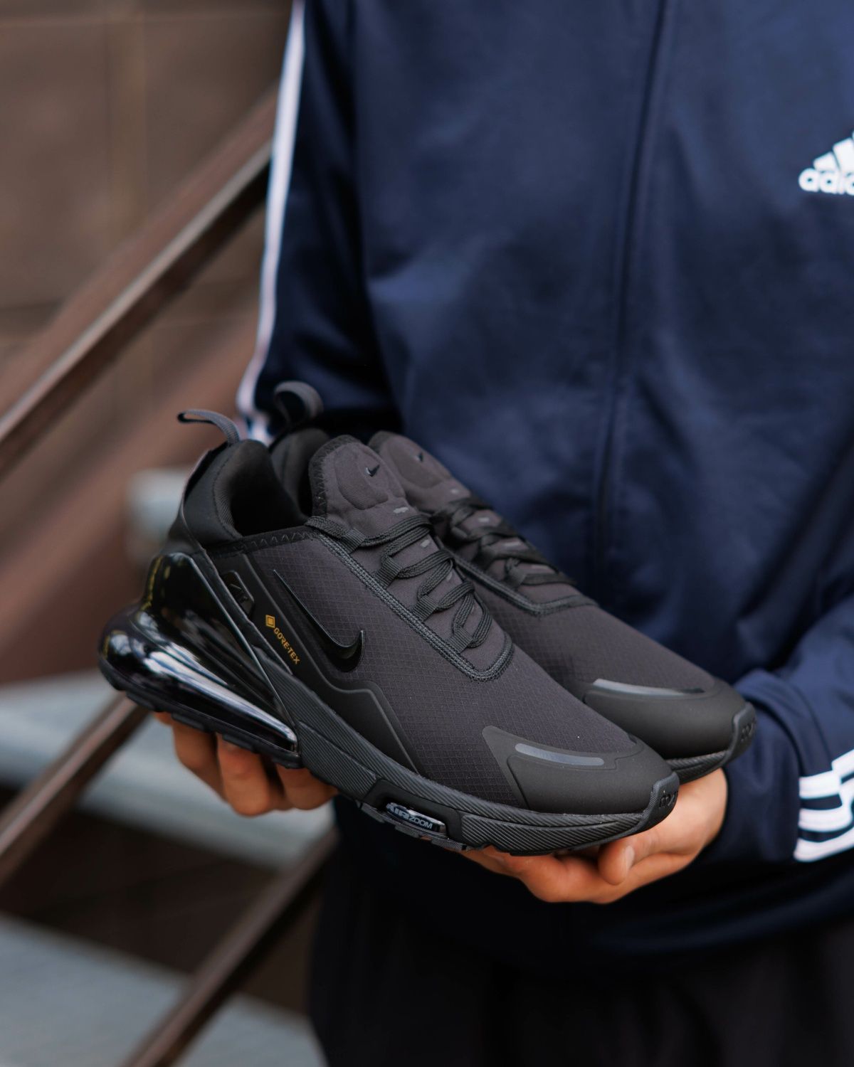 Кросівки Nike Air Max 270 Gore-Tex Triple Black NK393 фото