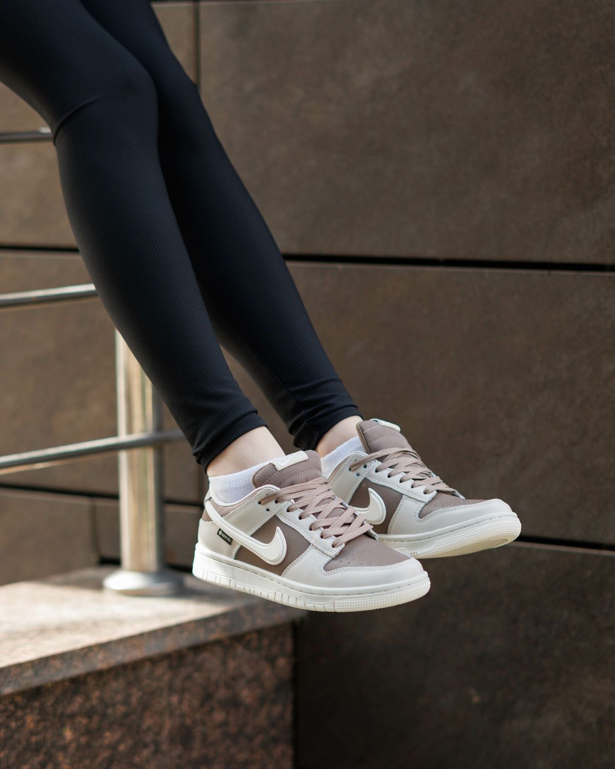 Кросівки Nike Dunk Low Gore-Tex Light Bone NK390 фото