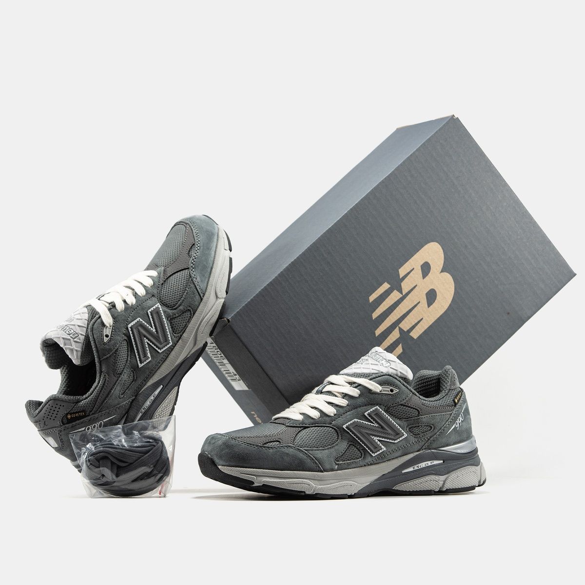 Кросівки New Balance 990 | Gore-Tex | Термо 1806 фото