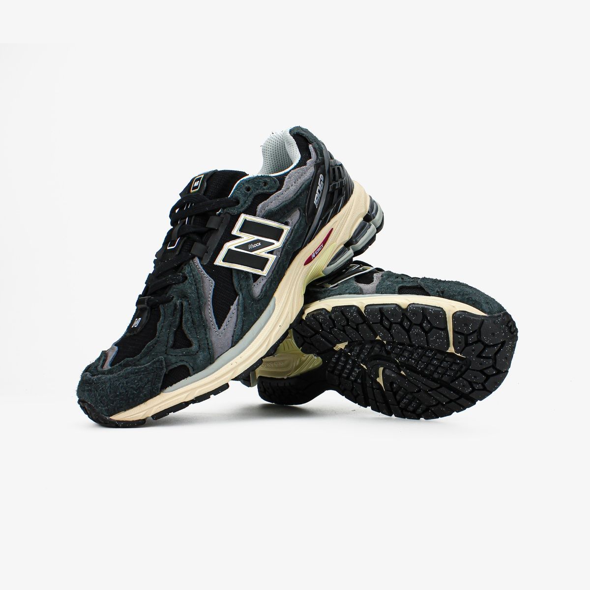 Кросівки New Balance 1906D Protection Pack "Black Grey Beige" 4673 фото