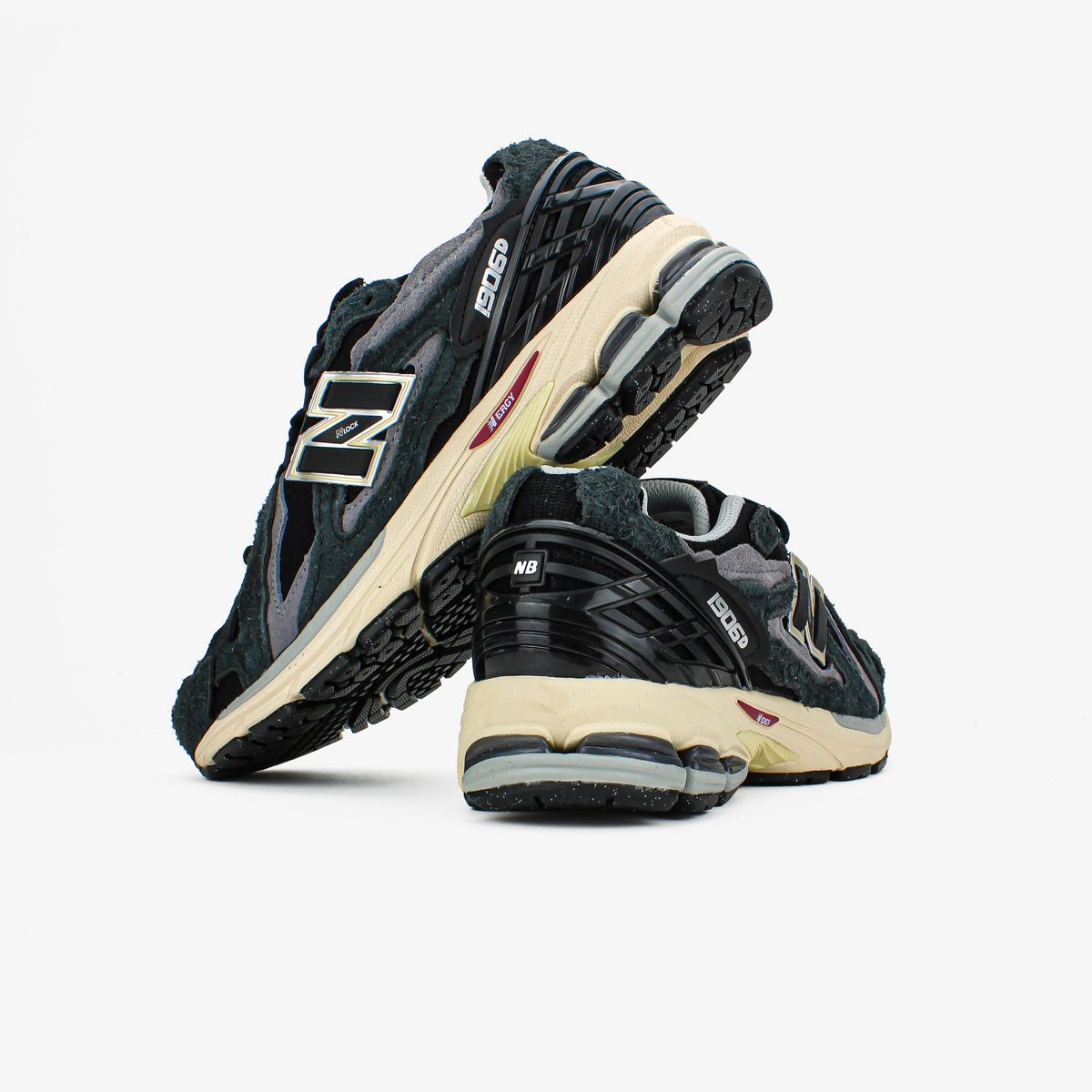 Кросівки New Balance 1906D Protection Pack "Black Grey Beige" 4673 фото