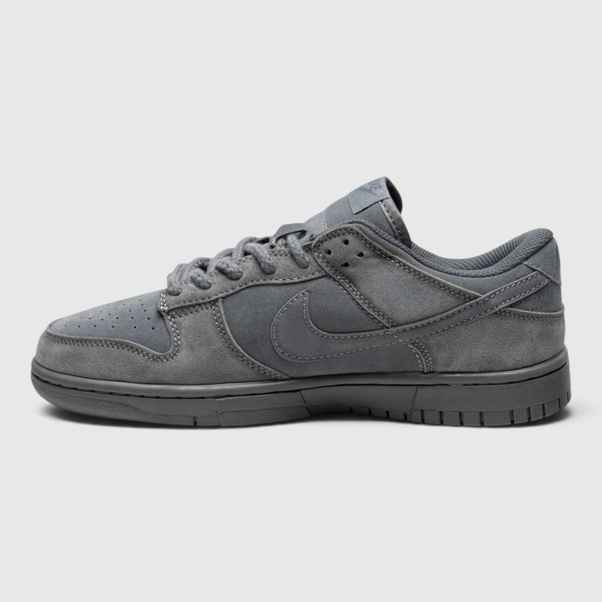 Nike SB Dunk Low x Supreme Grey C-01310 фото