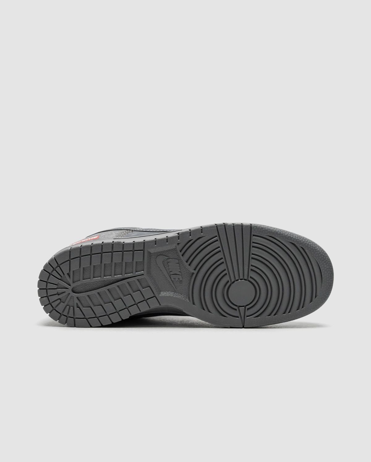 Nike SB Dunk Low x Supreme Grey C-01310 фото