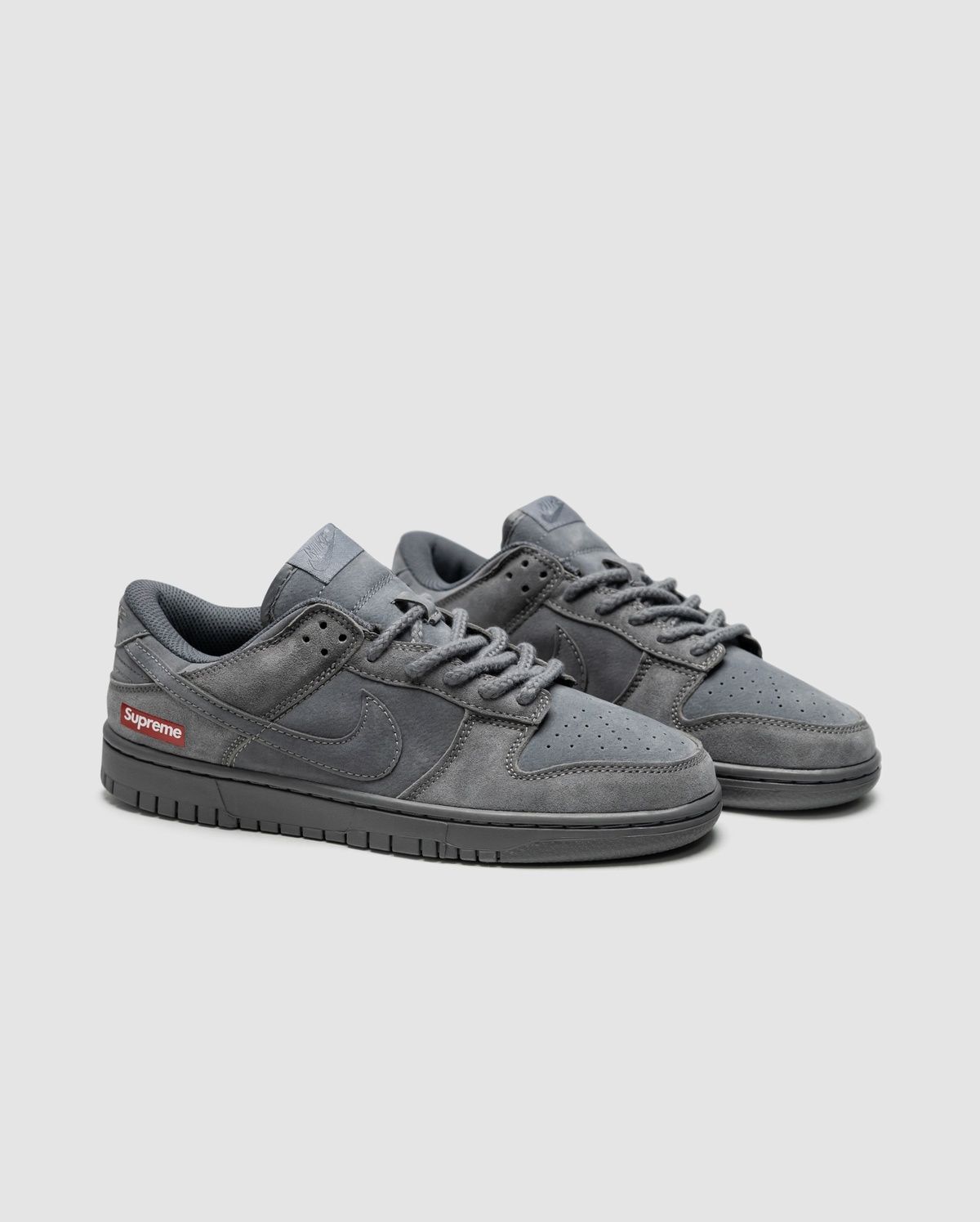 Nike SB Dunk Low x Supreme Grey C-01310 фото