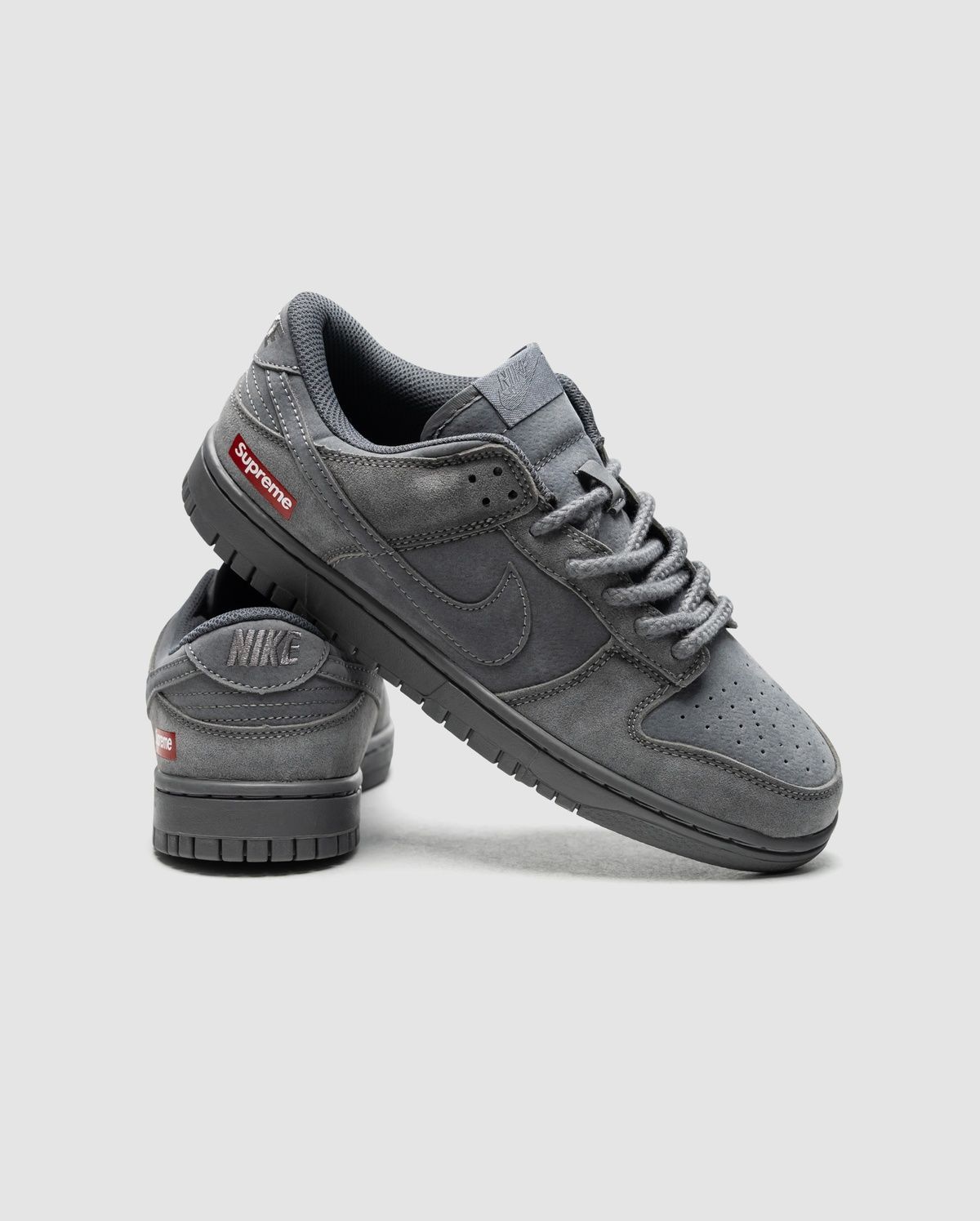 Nike SB Dunk Low x Supreme Grey C-01310 фото