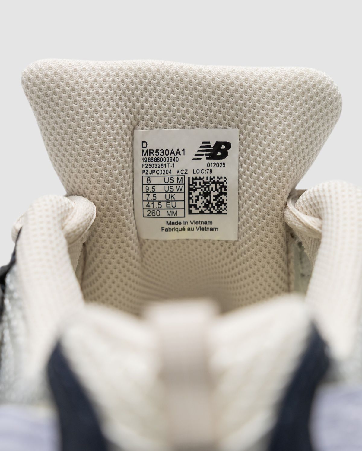 New Balance 530 Custom Beige Black Silver Edition C-03176 фото