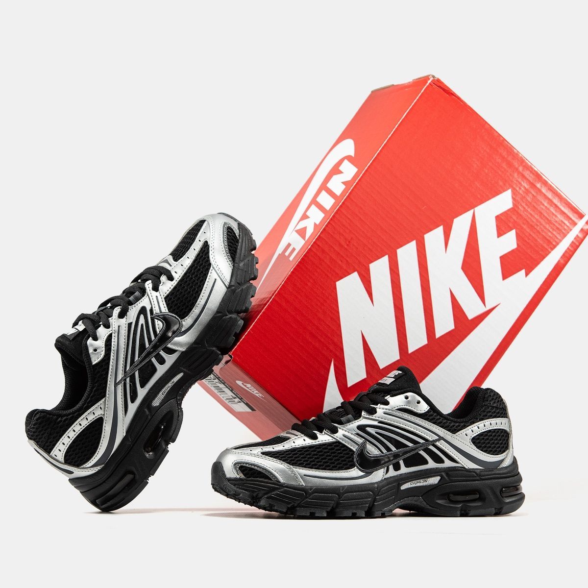 Кросівки Nike Air Max Moto 2K 3037 фото Кросівки Nike Air Max Moto 2K 3037 фото