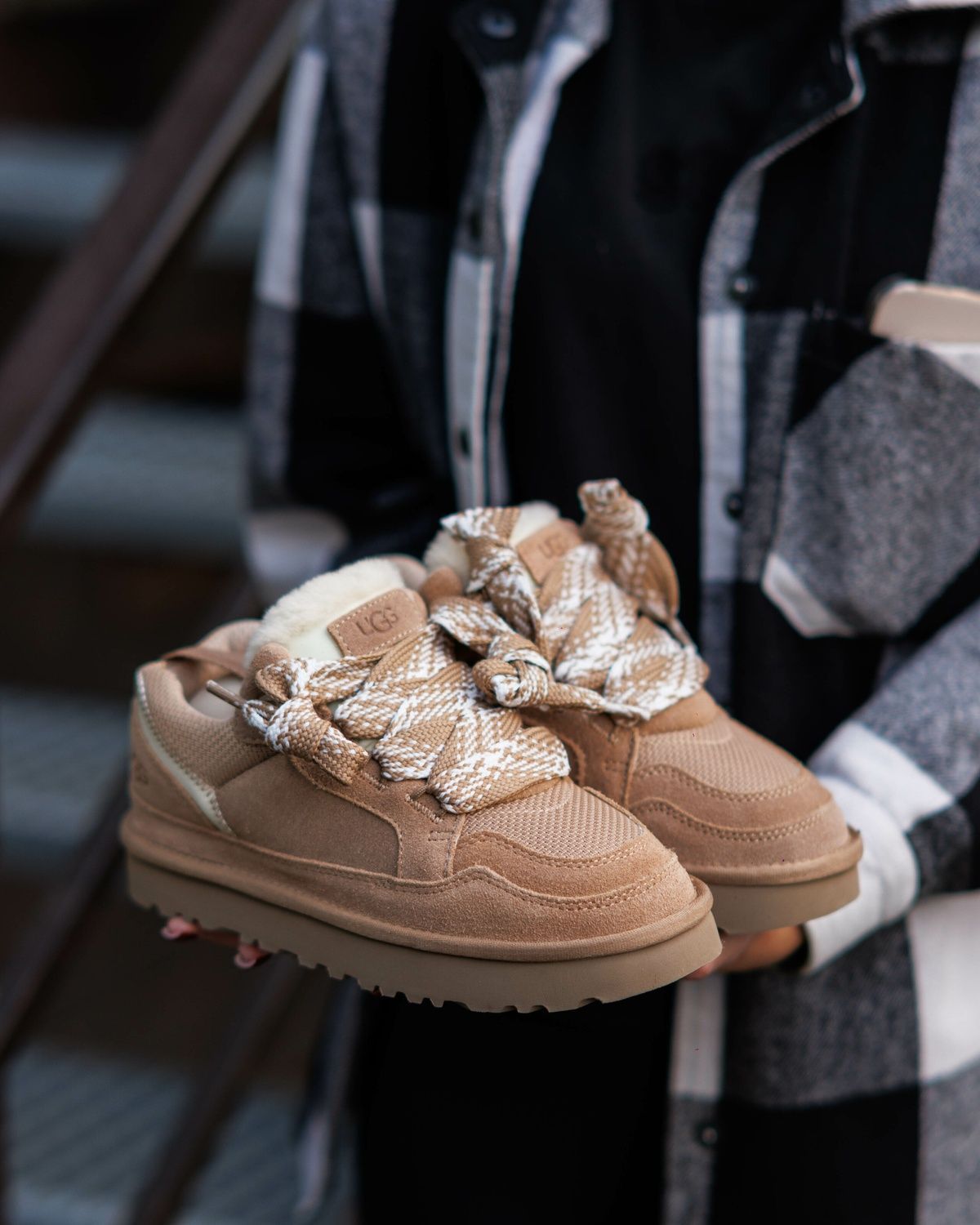UGG Lowmel Sneaker Beige UG011 фото