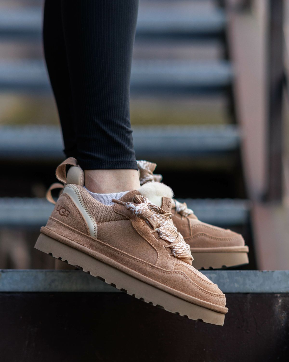 UGG Lowmel Sneaker Beige UG011 фото