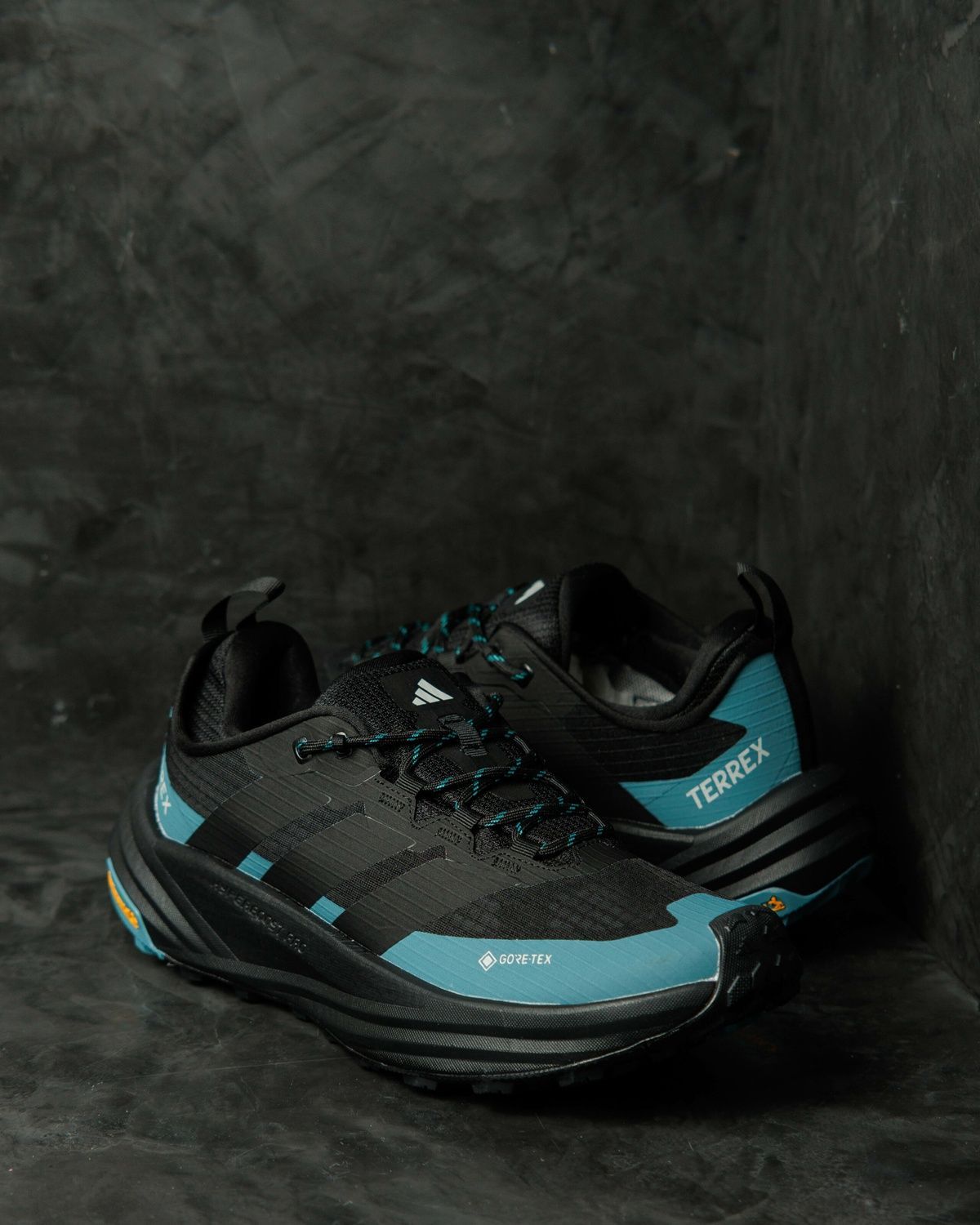 Кросівки Adidas Terrex Freehiker 3 Low Gore-Tex Pulse Mint AD124 фото