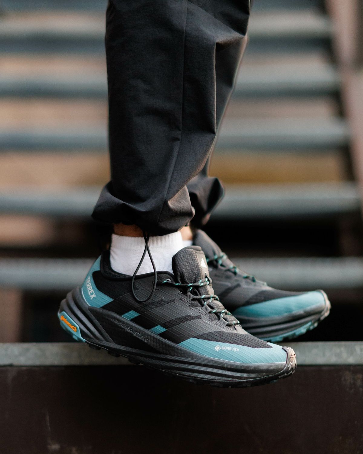 Кросівки Adidas Terrex Freehiker 3 Low Gore-Tex Pulse Mint AD124 фото