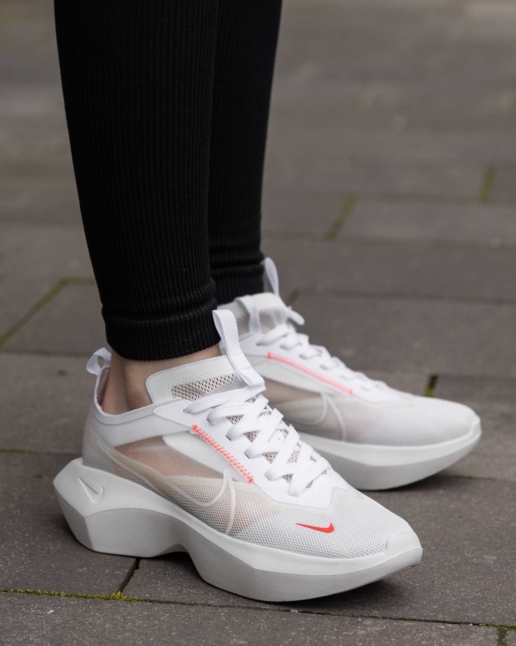 Кросівки Nike Vista Lite White Red NK148 фото Кросівки Nike Vista Lite White Red NK148 фото