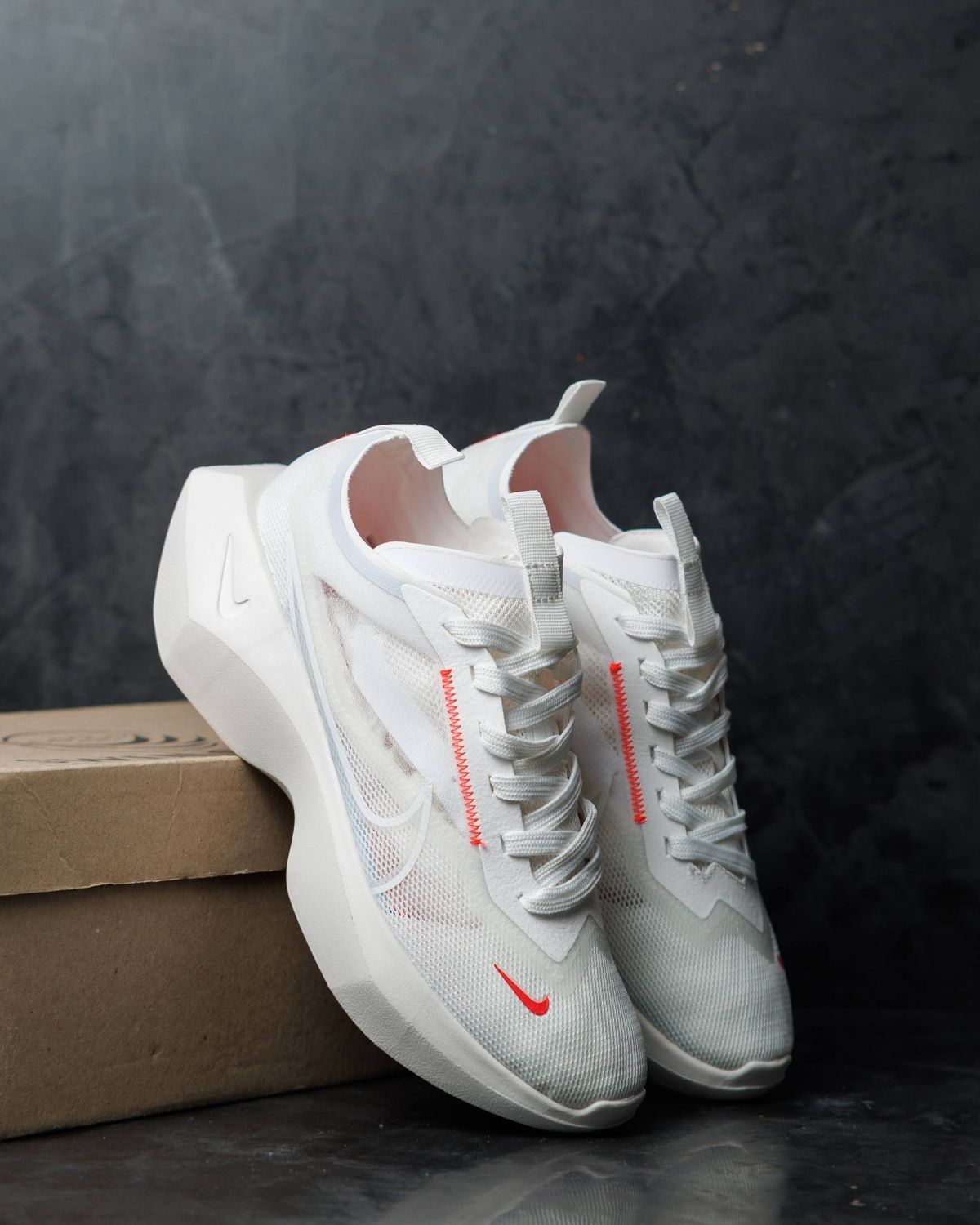 Кросівки Nike Vista Lite White Red NK148 фото Кросівки Nike Vista Lite White Red NK148 фото