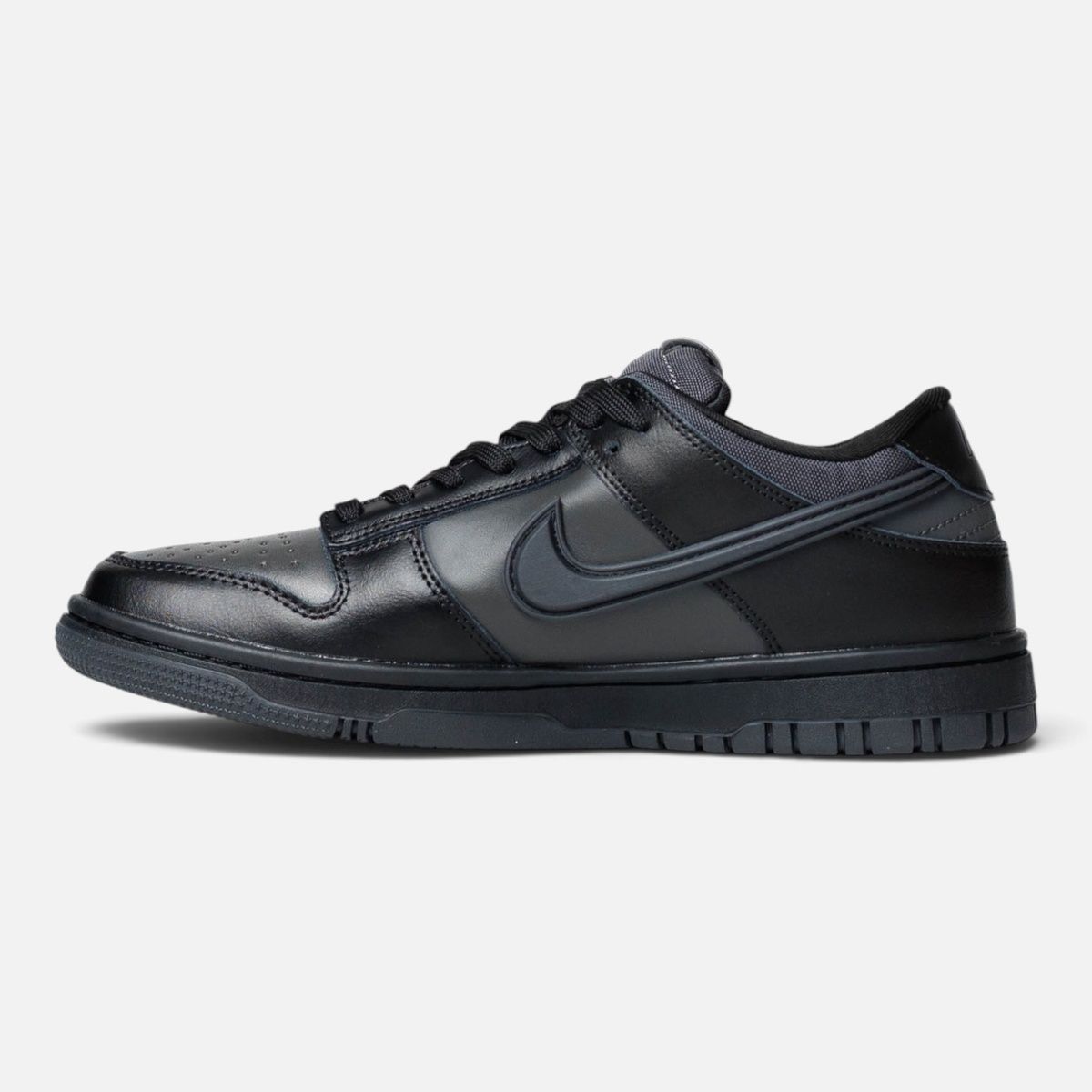 Кросівки Nike Dunk Low Gore-Tex Triple Black NK391 фото