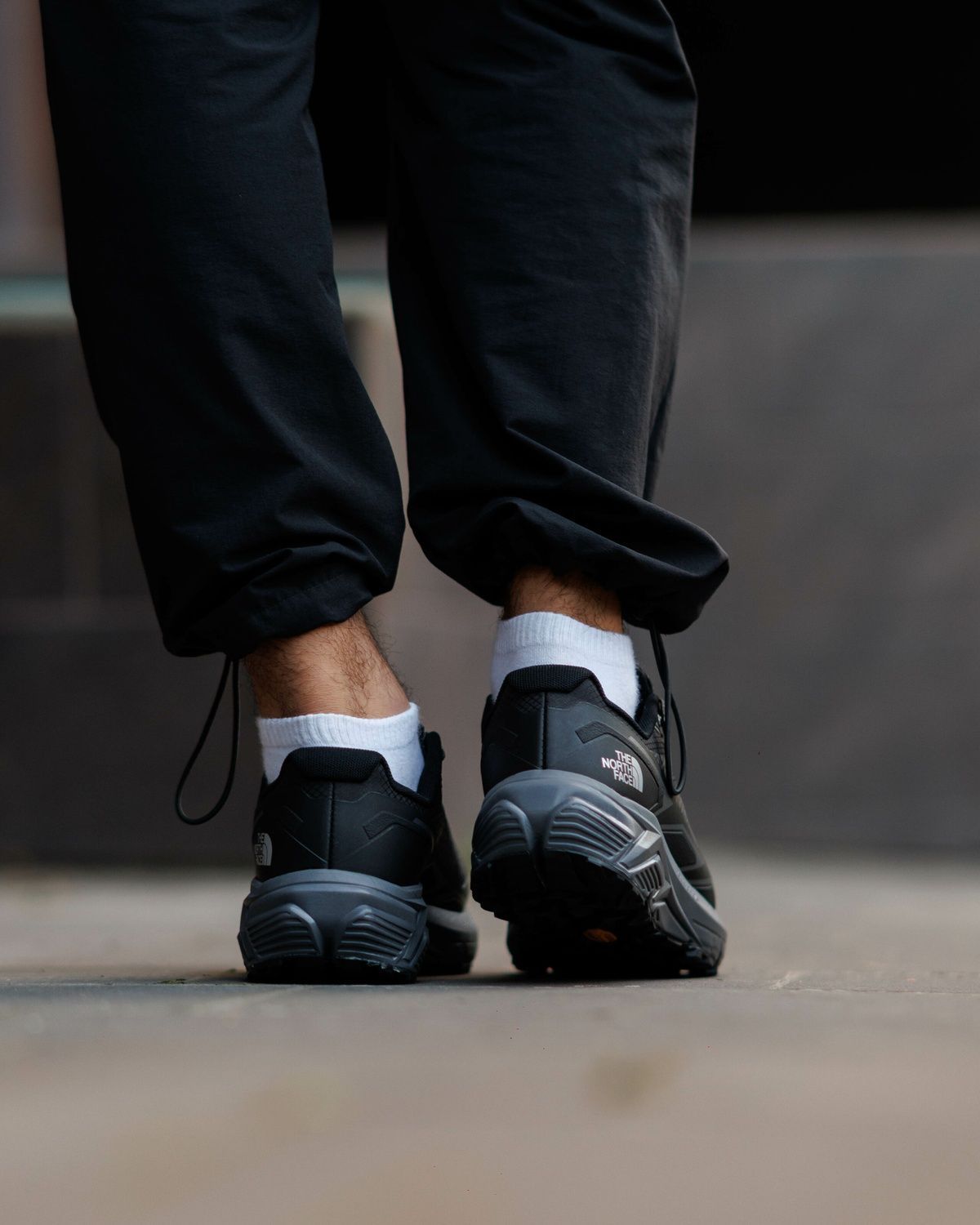 Кросівки The North Face Vectiv Gore-Tex Black Grey TN009 фото