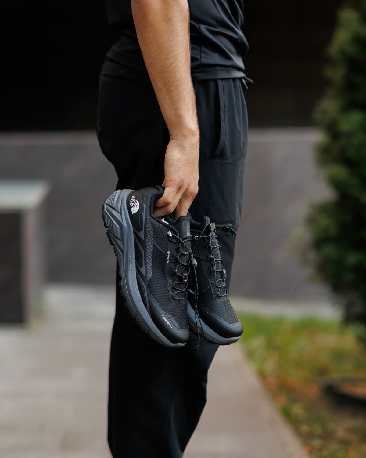 Кросівки The North Face Vectiv Gore-Tex Black Grey TN009 фото