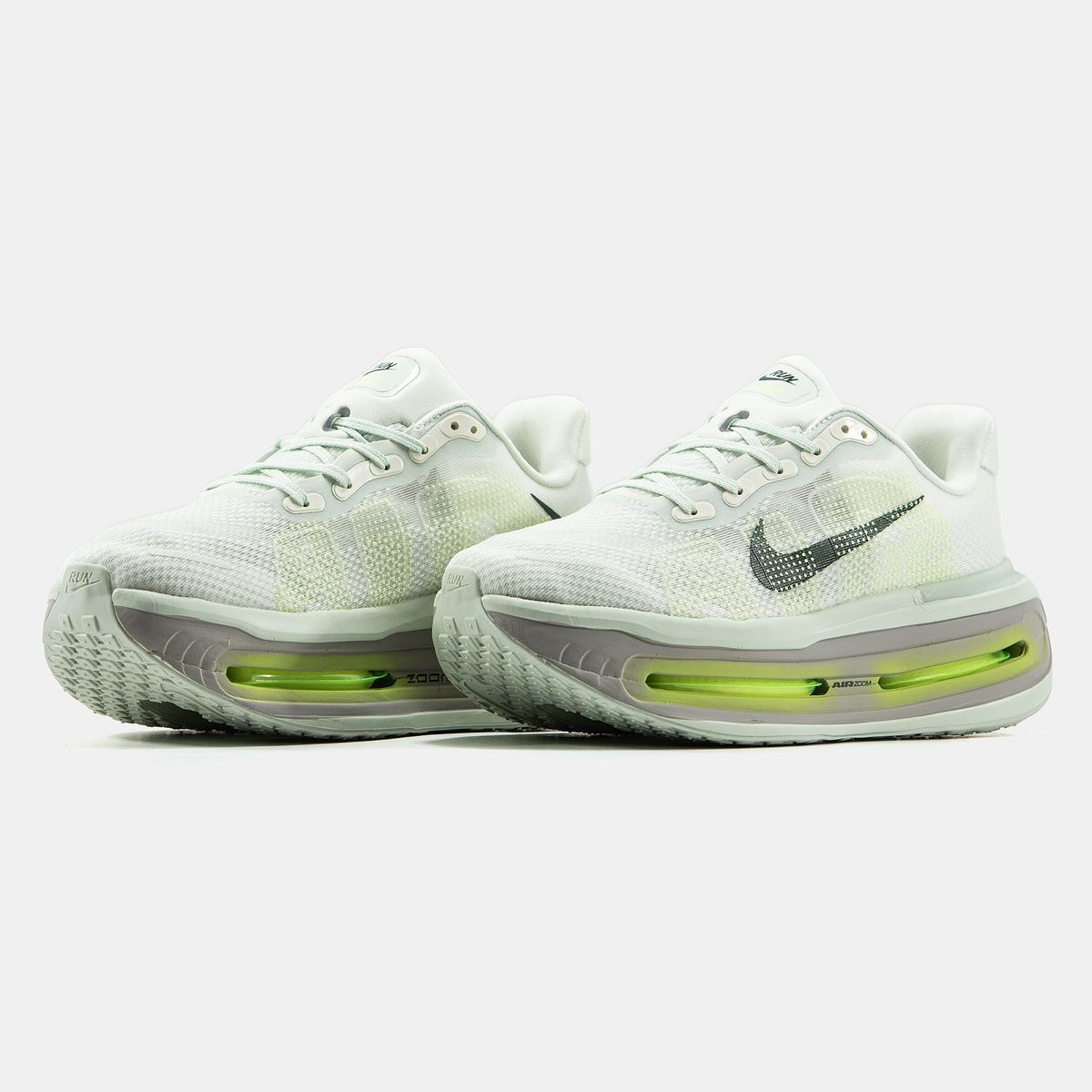 Кросівки Nike Vomero Premium 3022 фото