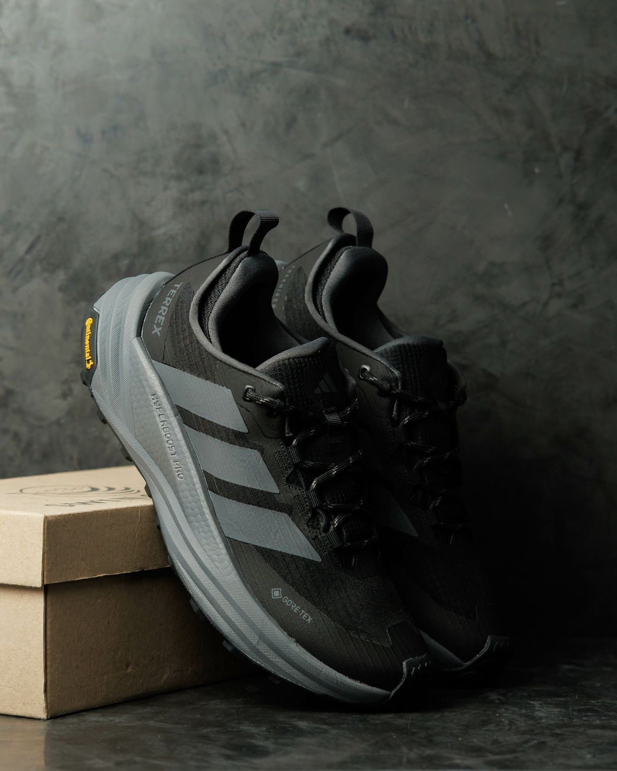 Кросівки Adidas Terrex Freehiker 3 Low Gore-Tex Black Grey AD125 фото