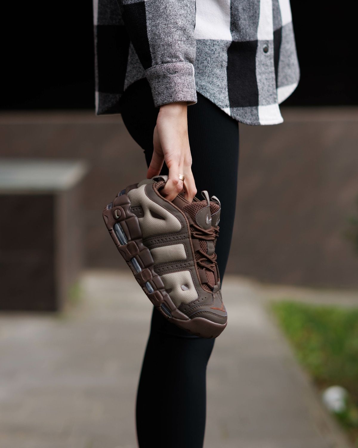 Кросівки Nike Air More Uptempo Low Baroque Brown NK387 фото