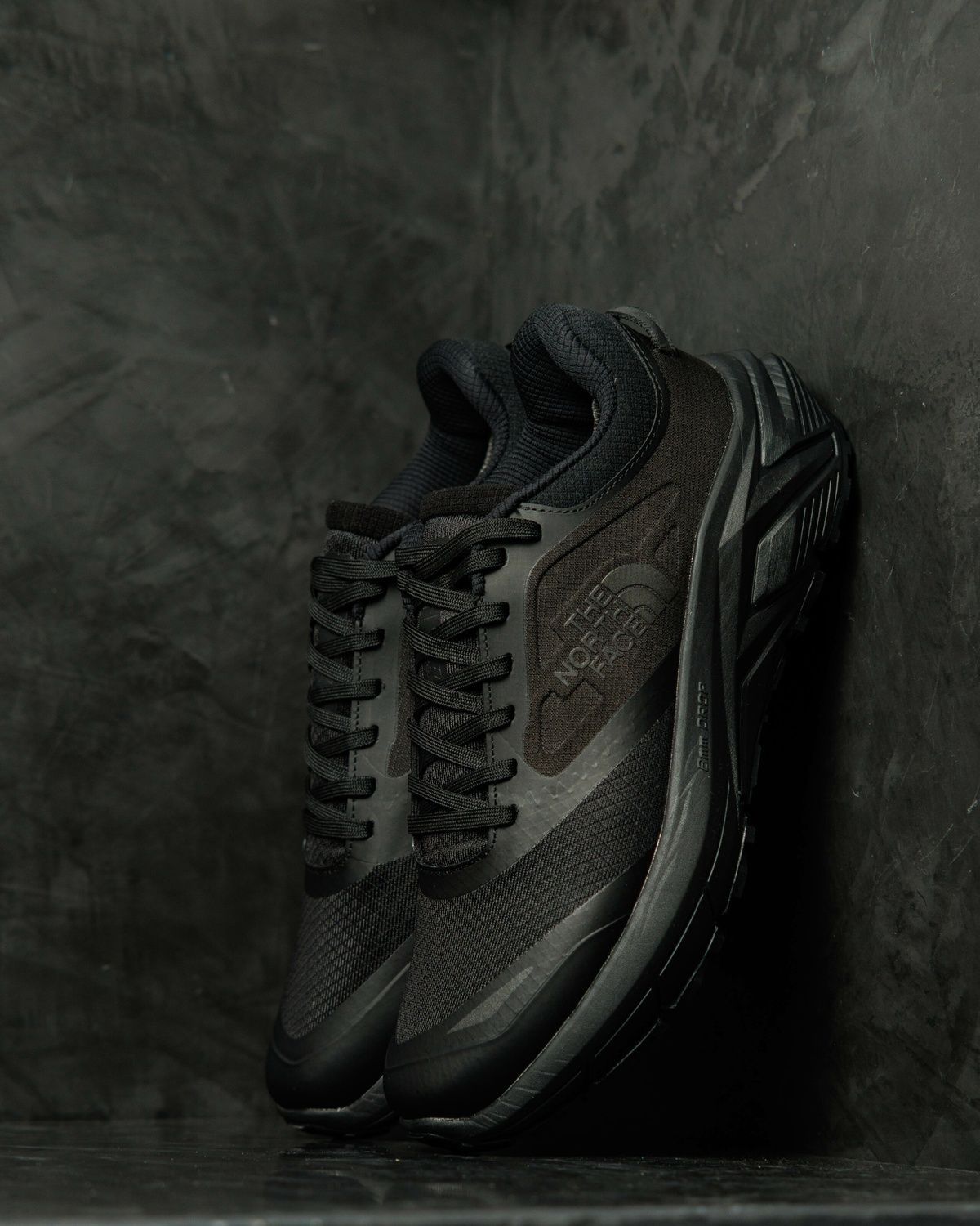 Кросівки The North Face Vectiv Enduris 3 Gore-Tex Triple Black TN011 фото