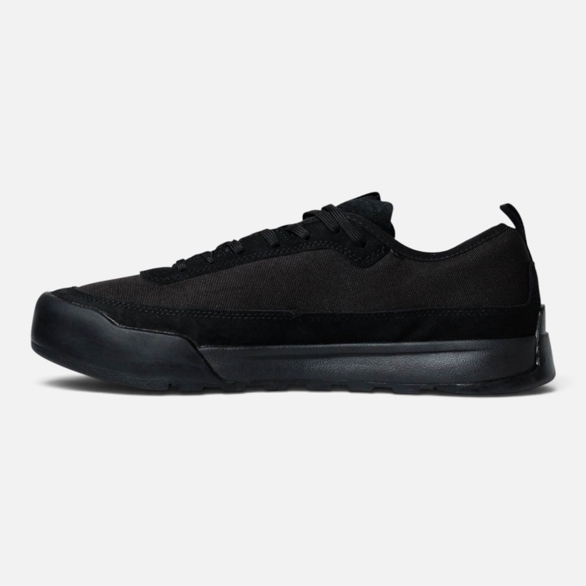 Кросівки The North Face Clyffe Trainers Black TN003 фото