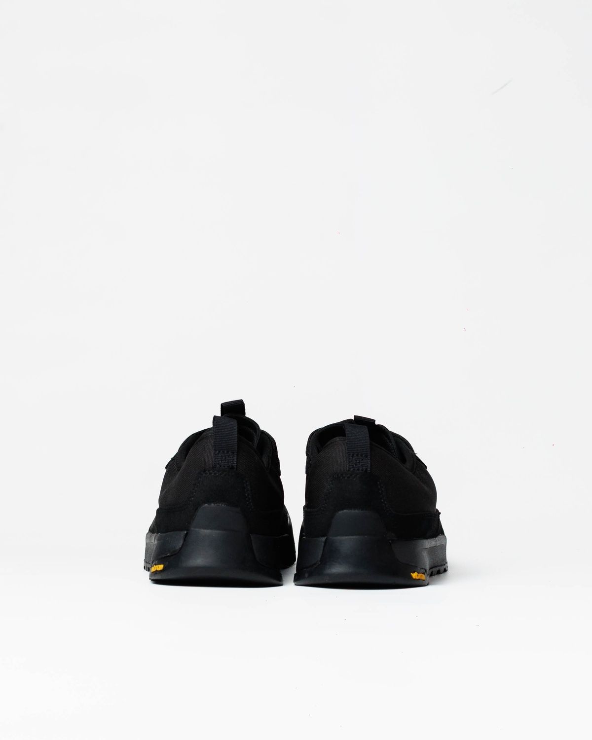 Кросівки The North Face Clyffe Trainers Black TN003 фото