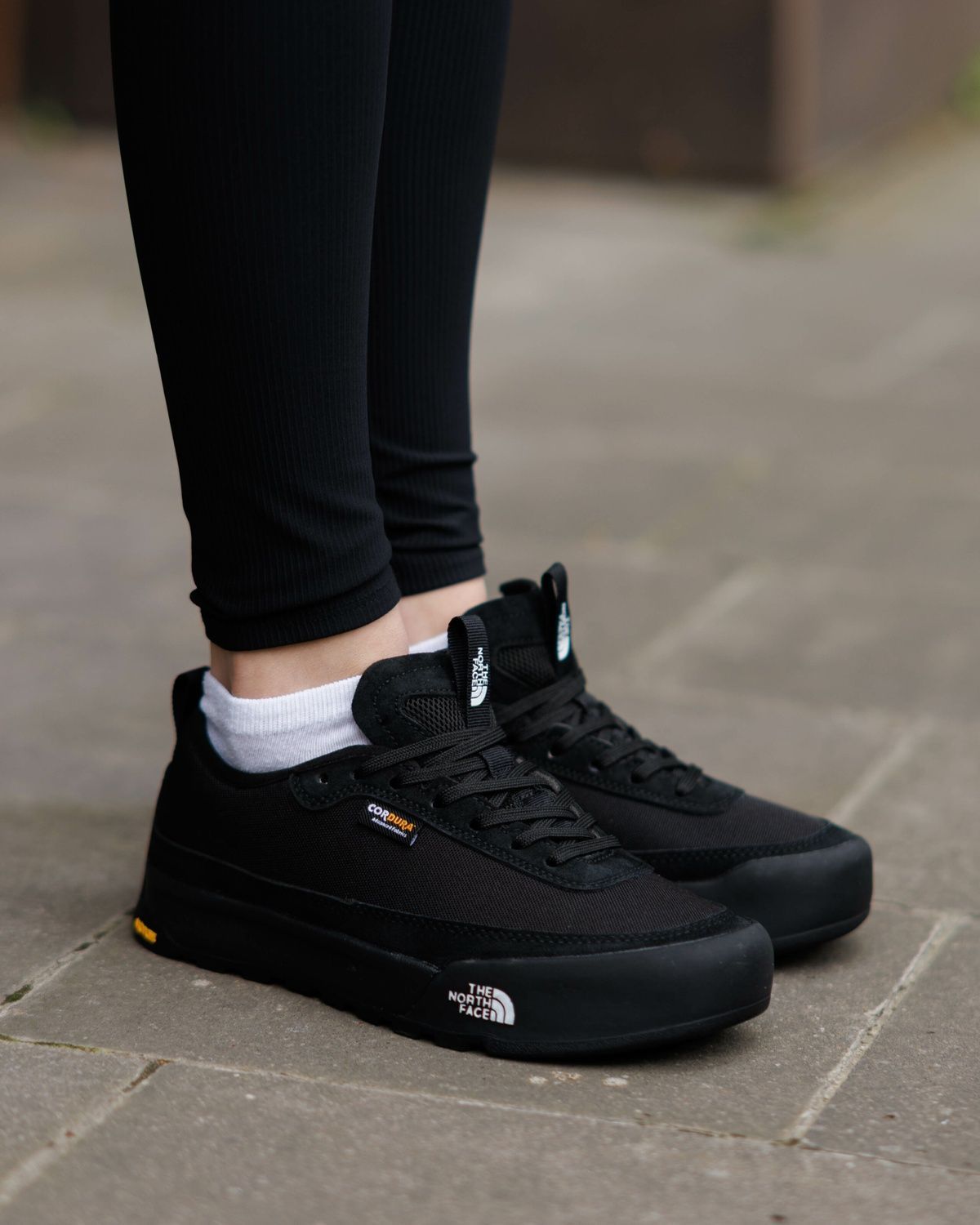 Кросівки The North Face Clyffe Trainers Black TN003 фото