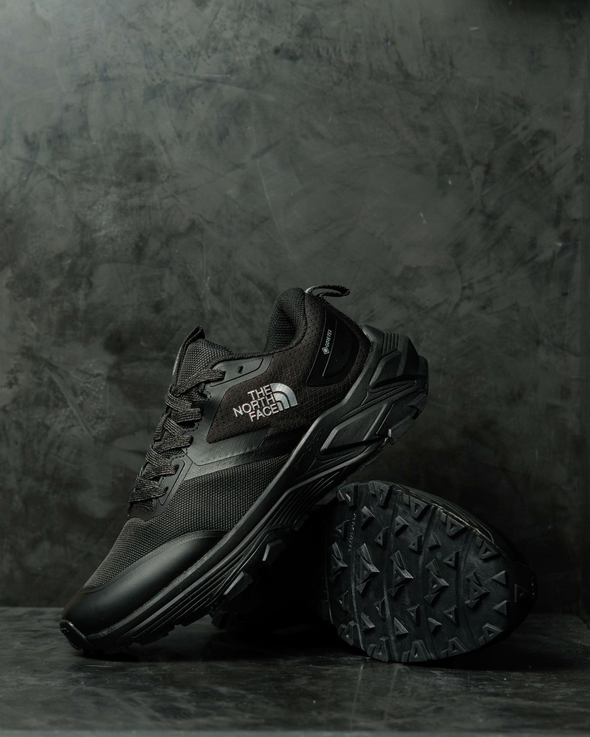 Кросівки The North Face Vectiv Gore-Tex Black TN001 фото