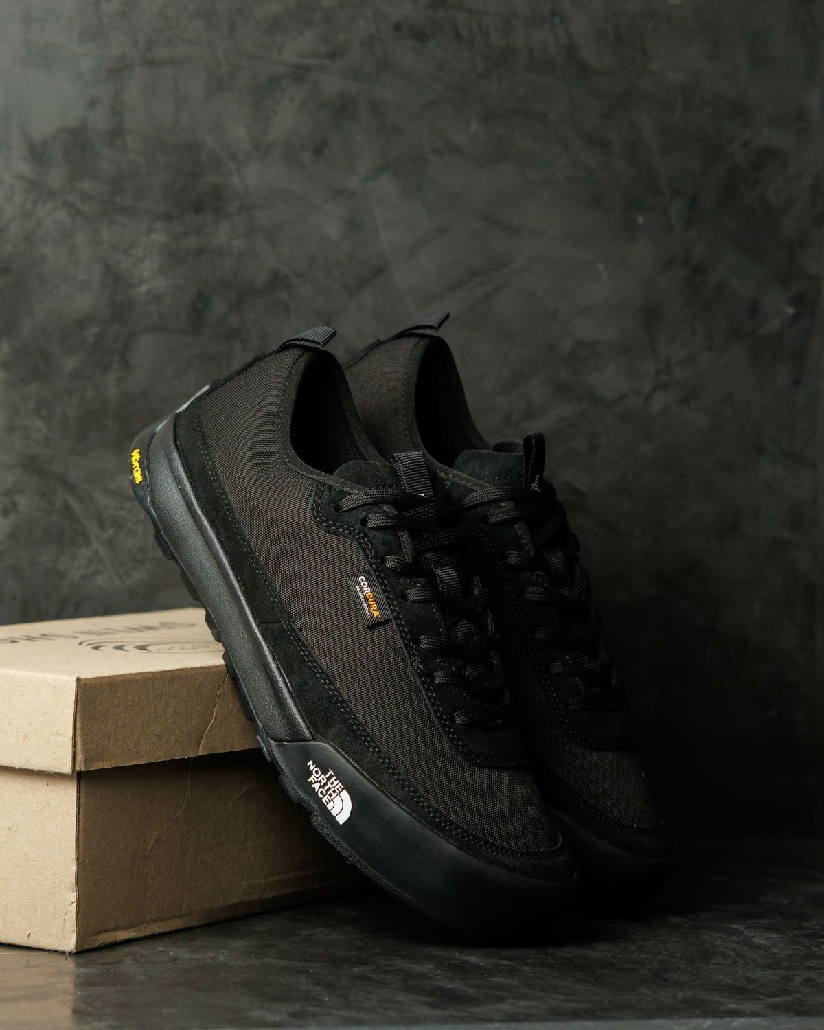 Кросівки The North Face Clyffe Trainers Black TN003 фото