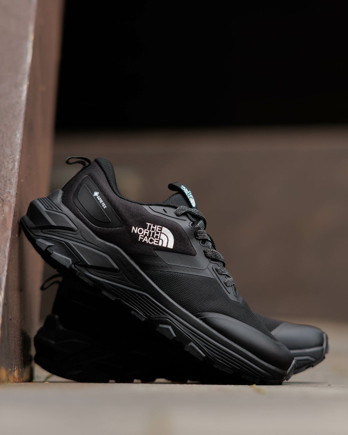 Кросівки The North Face Vectiv Gore-Tex Black TN001 фото