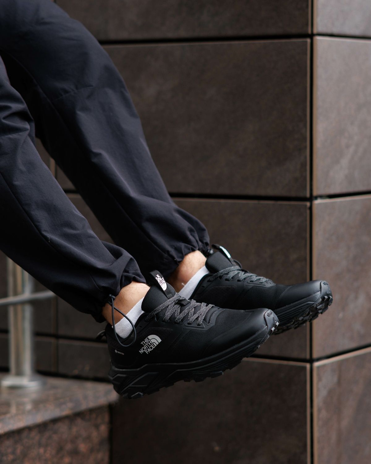 Кросівки The North Face Vectiv Gore-Tex Black TN001 фото