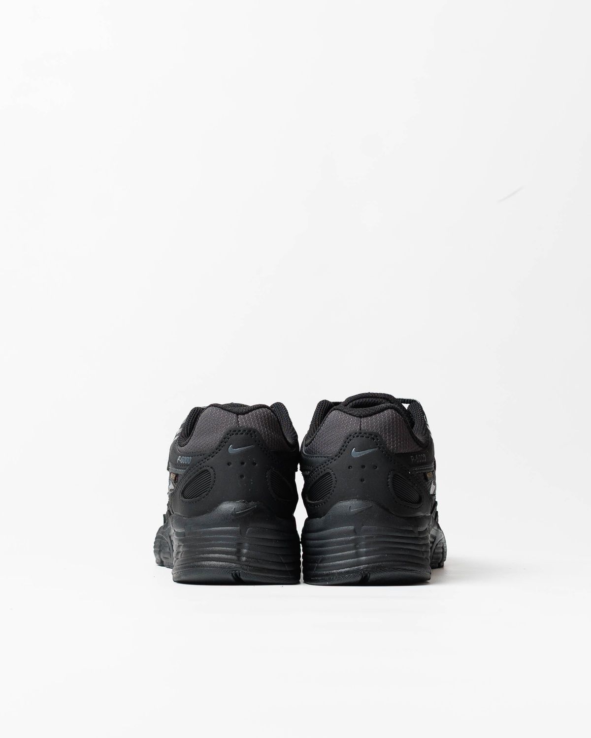 Кросівки Nike P-6000 Triple Black Gore-Tex NK378 фото