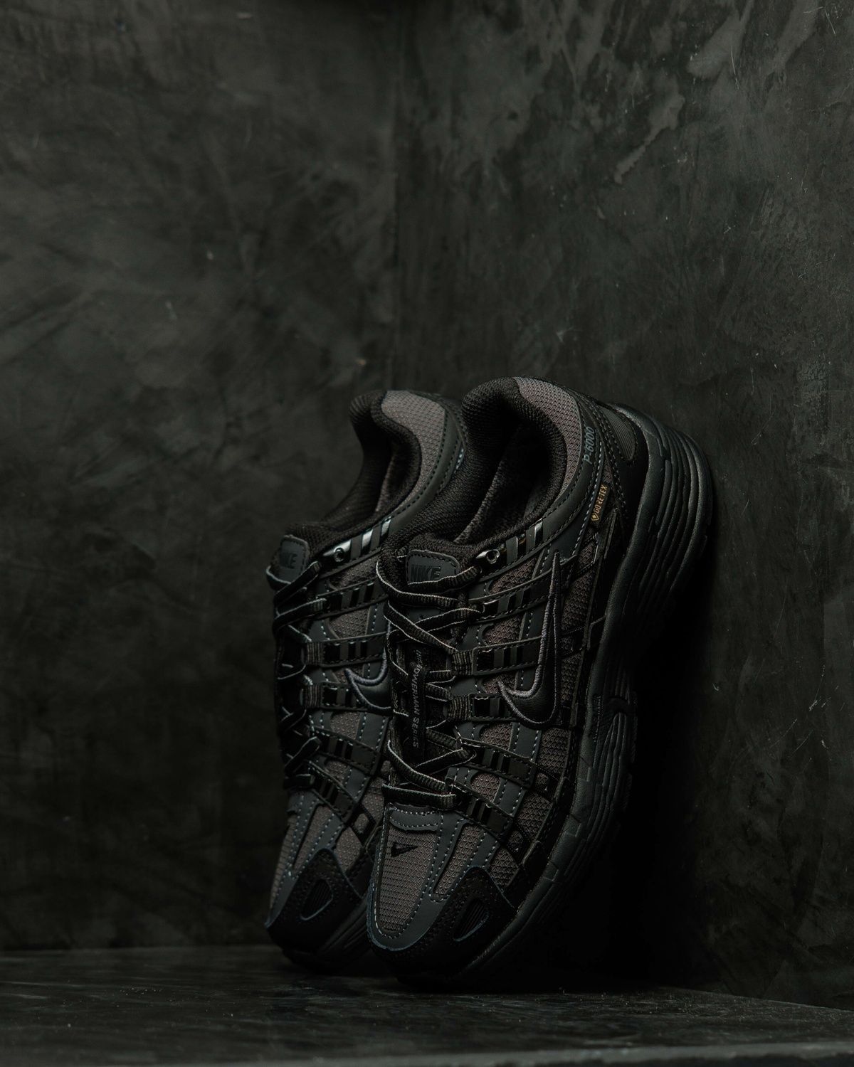 Кросівки Nike P-6000 Triple Black Gore-Tex NK378 фото