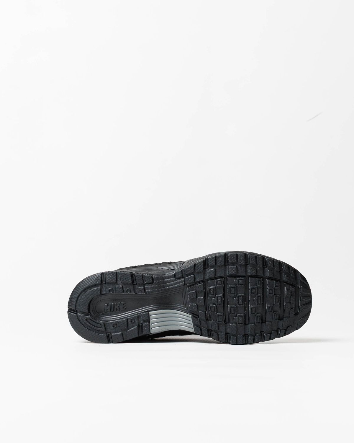 Кросівки Nike P-6000 Triple Black Gore-Tex NK378 фото
