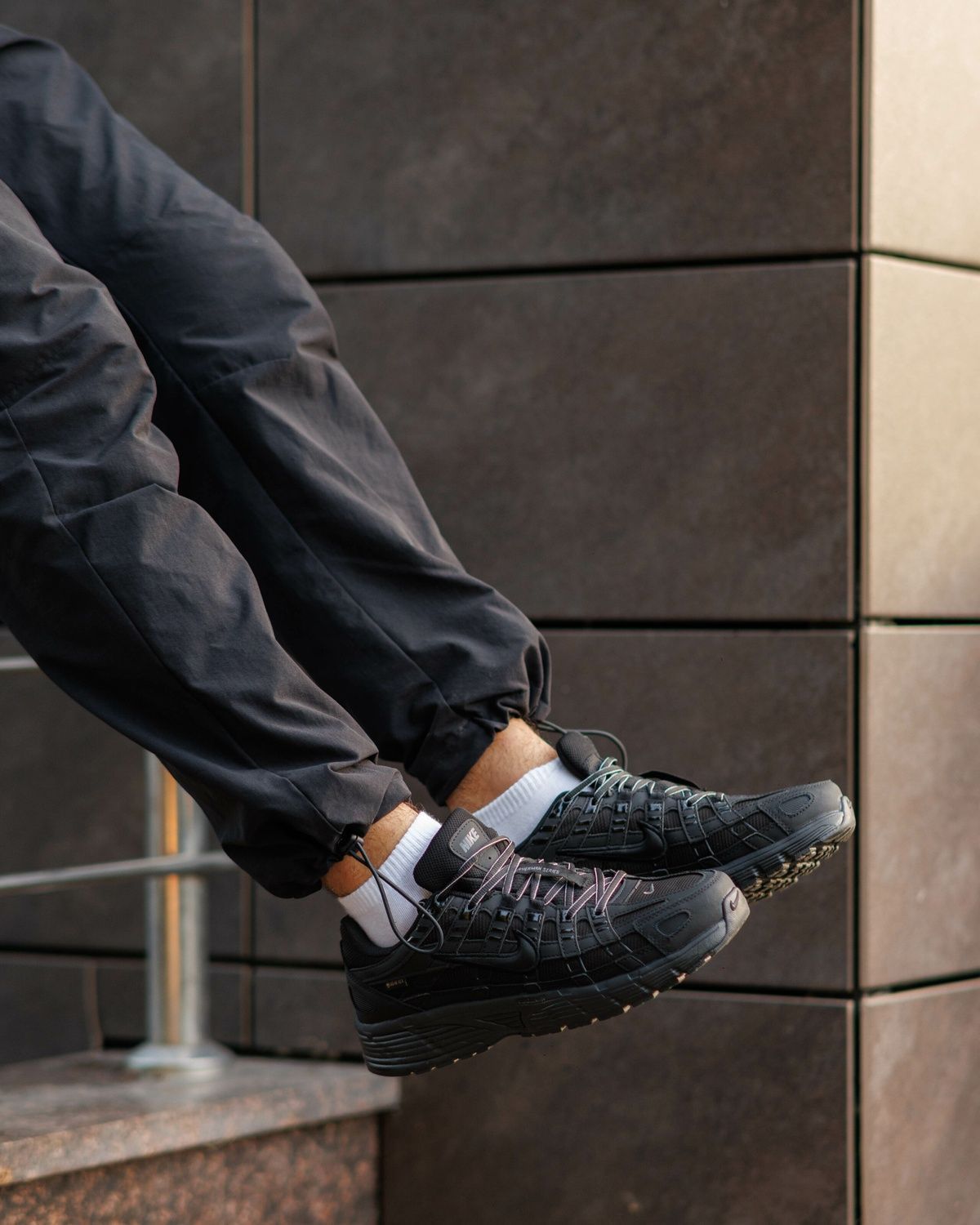 Кросівки Nike P-6000 Triple Black Gore-Tex NK378 фото