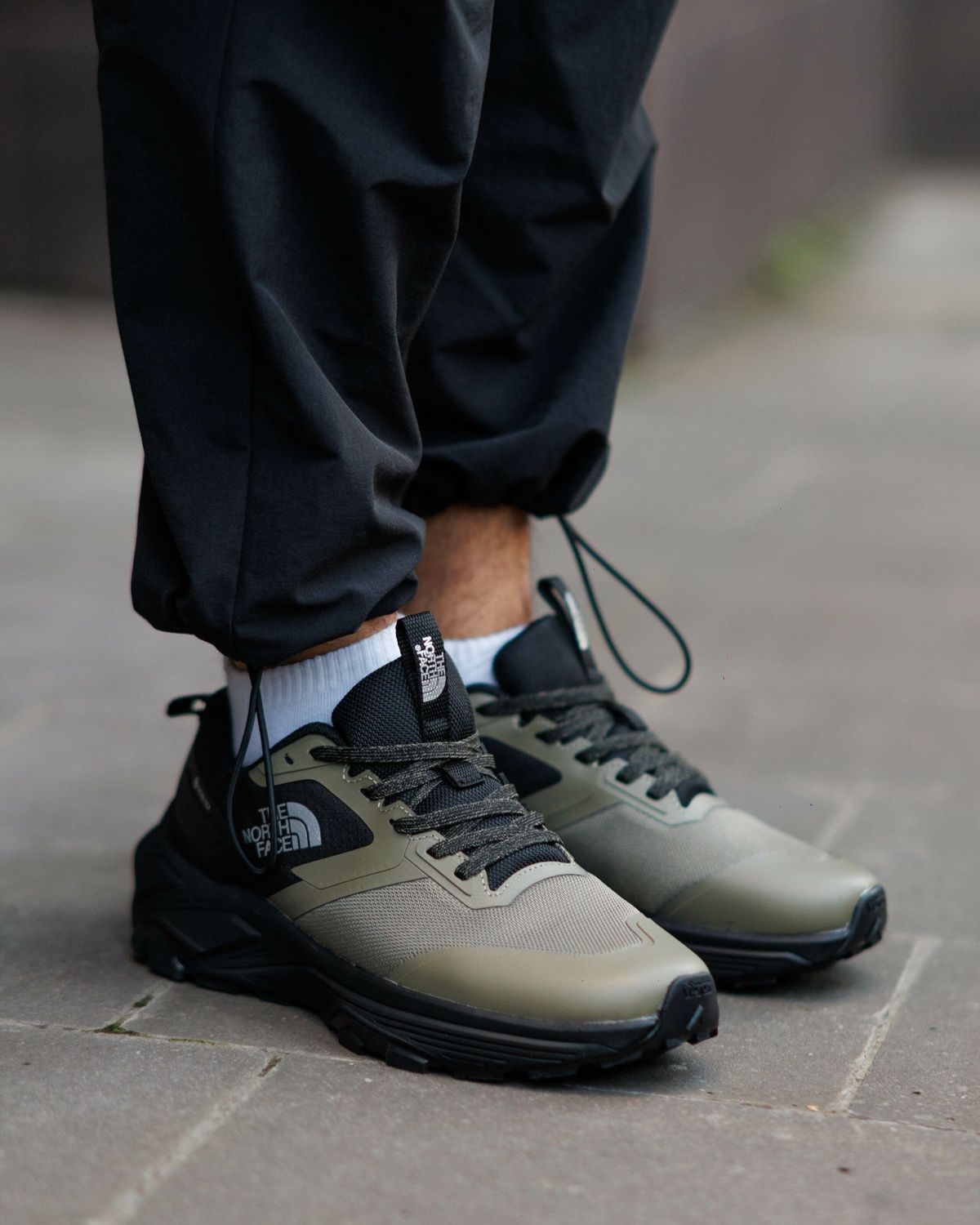 Кросівки The North Face Vectiv Gore-Tex Black Khaki TN002 фото