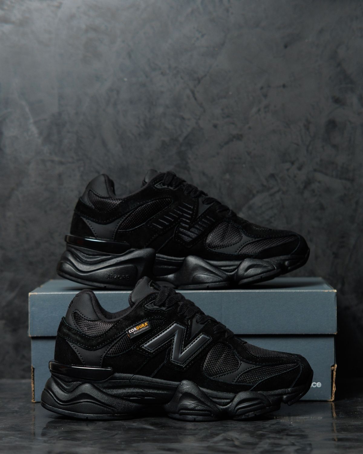 Кросівки New Balance 9060 Triple Black Cordura NB179 фото