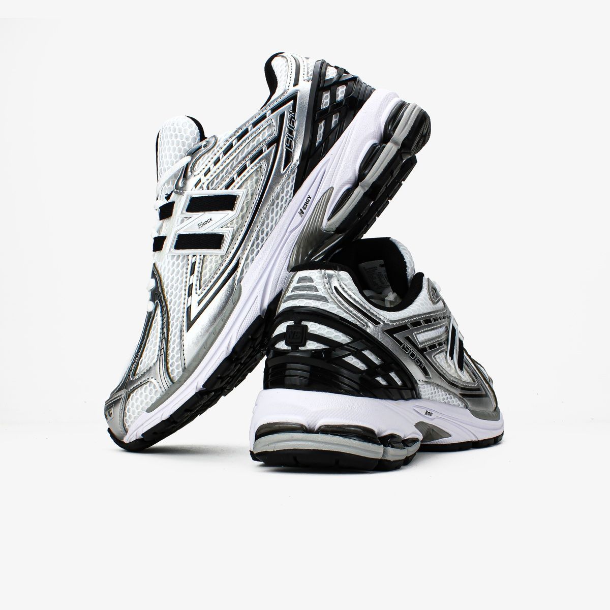 Кросівки New Balance 1906R Big Kid Wide 'Silver Metallic Black" 402 фото