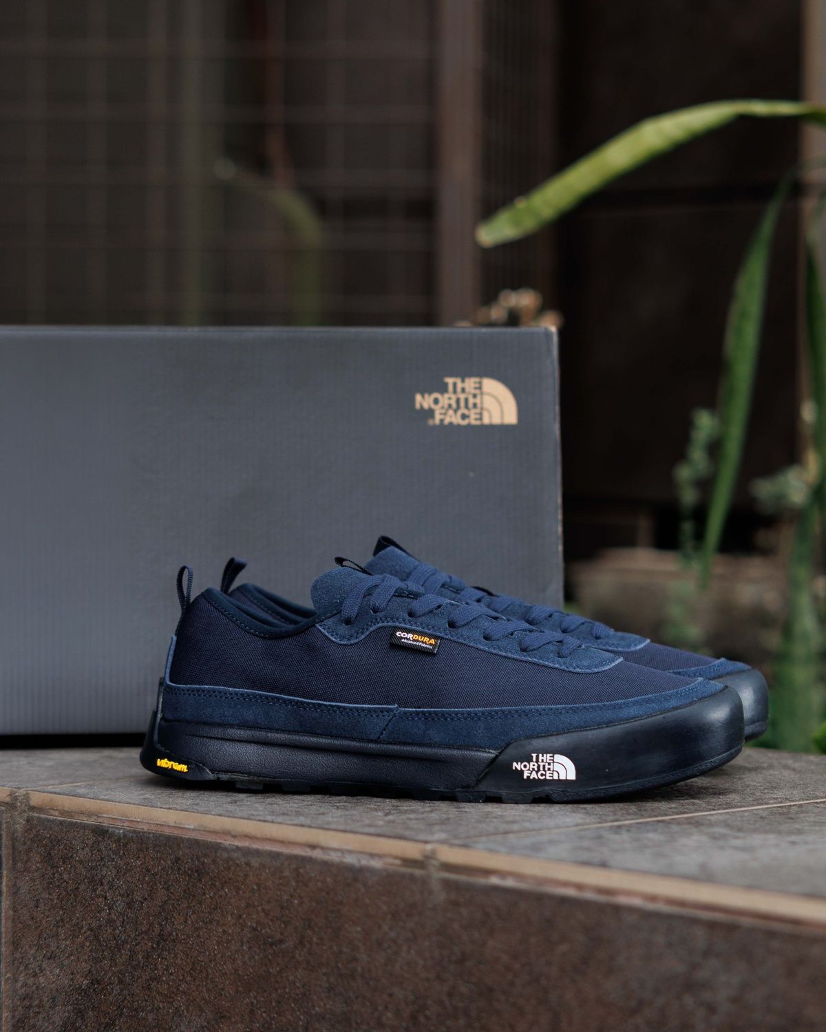 Кросівки The North Face Clyffe Trainers Dark Blue TN004 фото