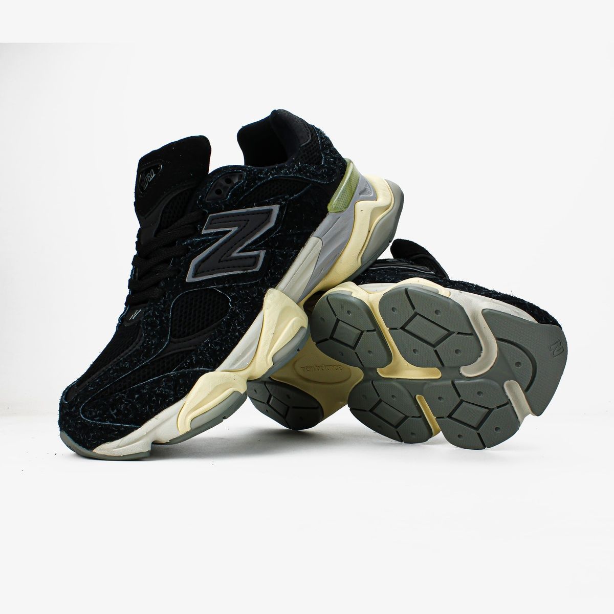 Кросівки New Balance 9060 "Black Suede" 3130 фото Кросівки New Balance 9060 "Black Suede" 3130 фото