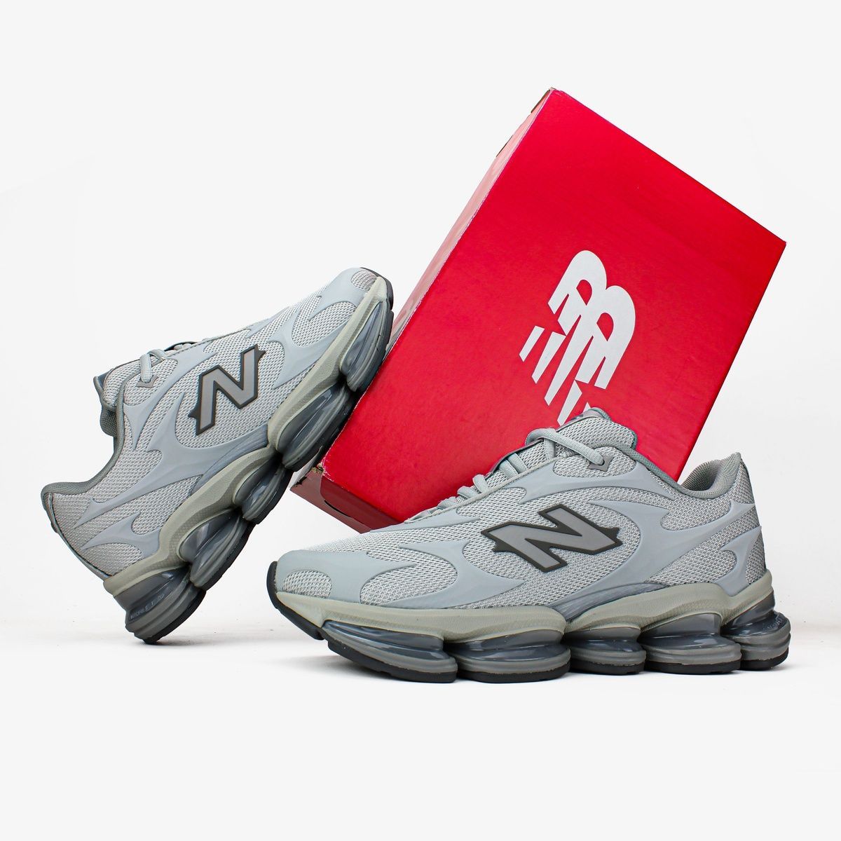 Кросівки New Balance 2000 "Silver Metallic" B17 фото Кросівки New Balance 2000 "Silver Metallic" B17 фото
