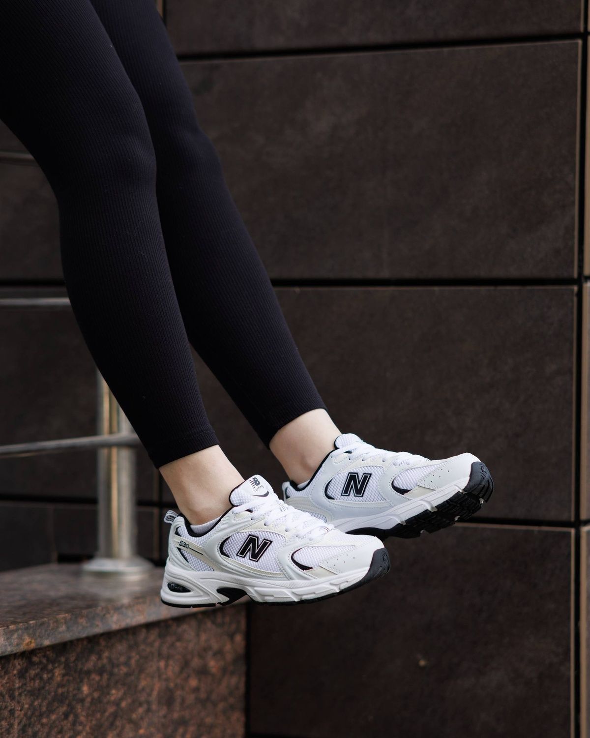Кросівки New Balance 530 White Black NB174 фото